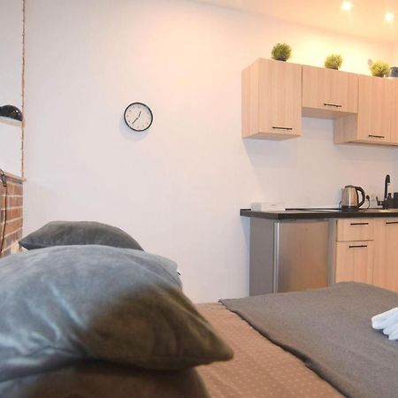 Topolowa Apartments - Self Check In - Next To Main Rail, 10 Min To Main Square Krakov Exteriér fotografie